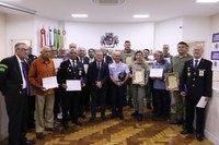 Unidades da Brigada Militar e Reserva Altiva recebem homenagem na Câmara 